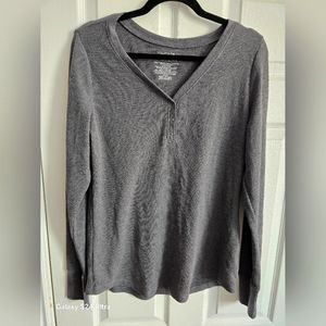 Womans long sleeve shirt